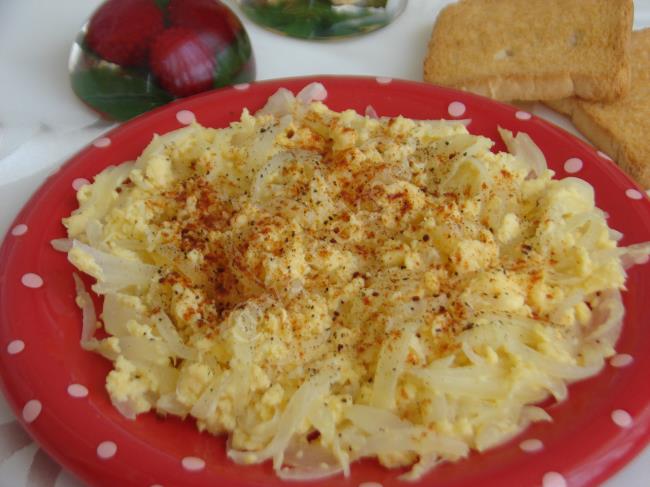 Kremalı Soğanlı Yumurta - Yapılışı (10/12) 