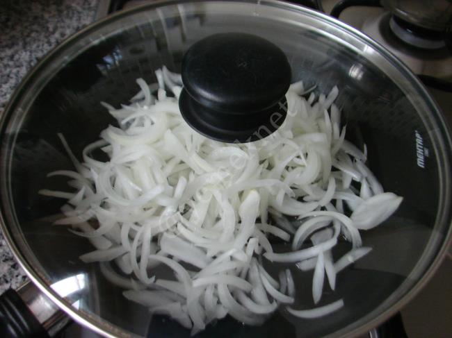 Kremalı Soğanlı Yumurta - Yapılışı (2/12) 
