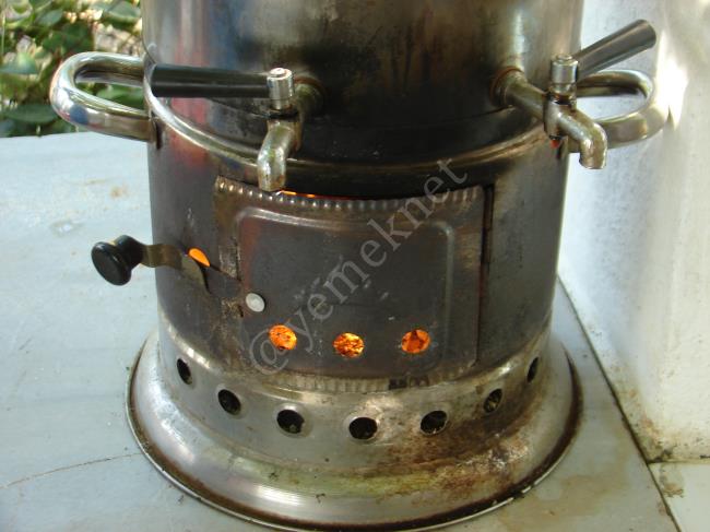 Odun Semaverinde Demleme Çay - Yapılışı (4/16) 