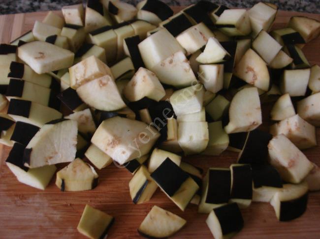 Zeytinyağlı Patlıcan - Yapılışı (2/8) 