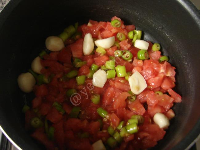 Zeytinyağlı Patlıcan - Yapılışı (3/8) 