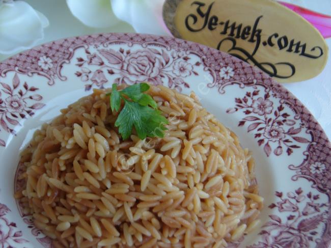 Arpa Şehriye Pilavı - Yapılışı (9/12) 