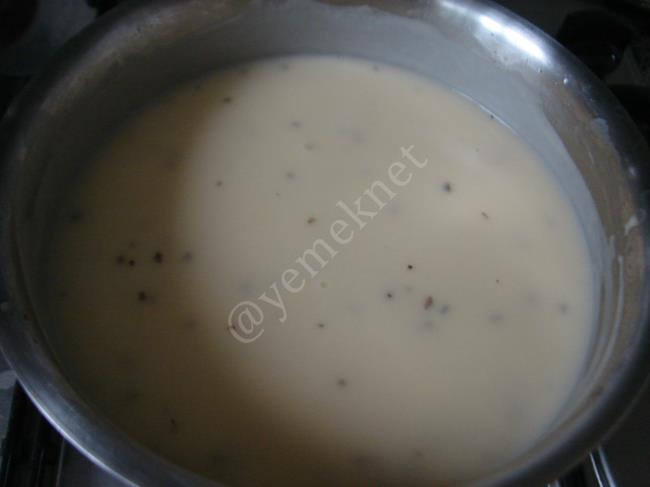 Fesleğenli Kremalı Patates Çorbası - Yapılışı (8/12) 