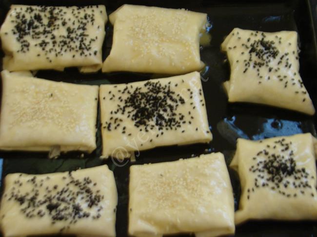 Garnitürlü Zarf Böreği (Hazır Yufka İle) - Yapılışı (9/12) 