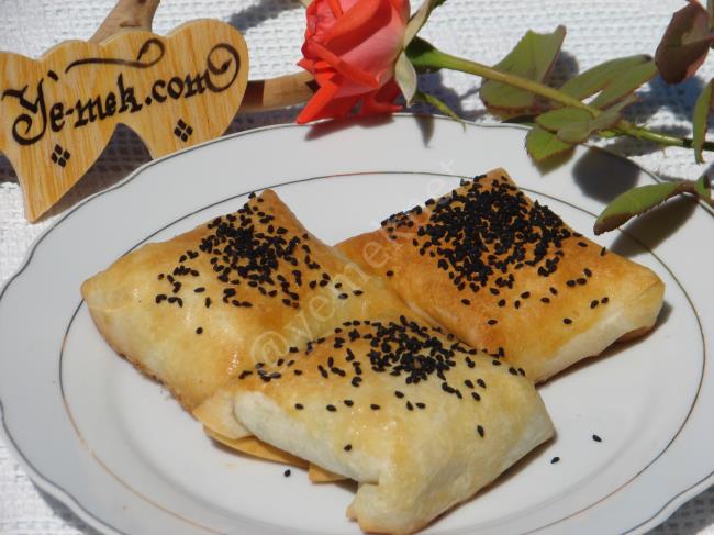 Garnitürlü Zarf Böreği (Hazır Yufka İle)