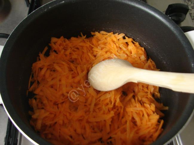 Kremalı Havuç Çorbası - Yapılışı (3/16) 