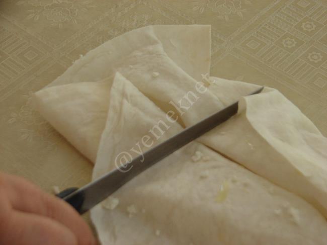 Lorlu Kırma (Hazır Yufka İle) - Yapılışı (4/16) 