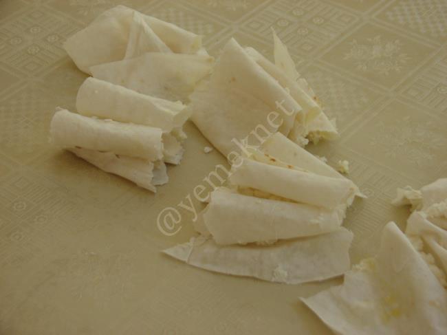 Lorlu Kırma (Hazır Yufka İle) - Yapılışı (6/16) 