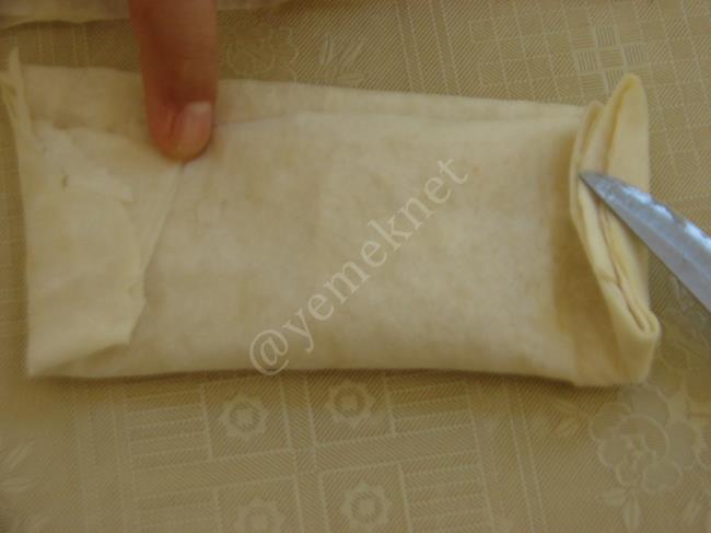 Peynirli Bohça Böreği (Hazır Yufka İle) - Yapılışı (10/20) 