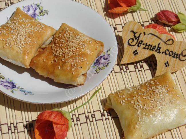 Peynirli Bohça Böreği (Hazır Yufka İle) - Yapılışı (18/20) 