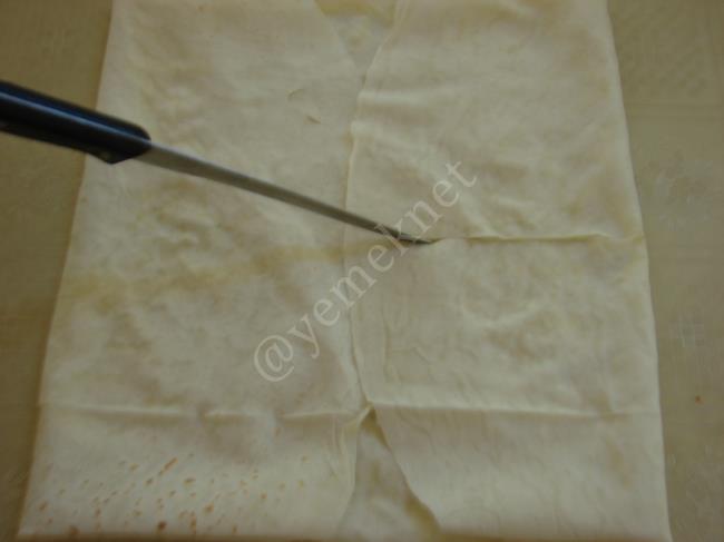 Peynirli Bohça Böreği (Hazır Yufka İle) - Yapılışı (5/20) 