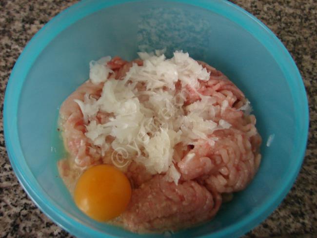 Sebzeli Tavuk Rosto (Domates Soslu) - Yapılışı (2/12) 