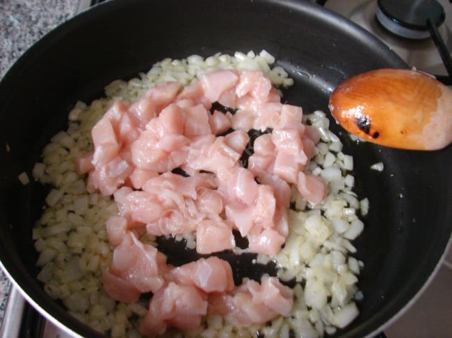 Tavuklu Nohut Yemeği - Yapılışı (3/12) 