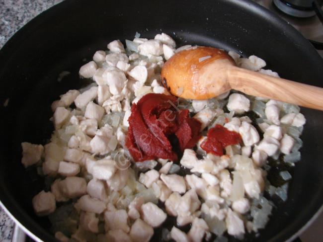 Tavuklu Nohut Yemeği - Yapılışı (5/12) 