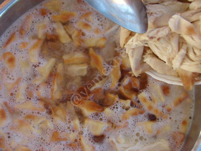 Tavuklu Sıkma Mantı (Gönen Mantısı) - Yapılışı (8/16) 