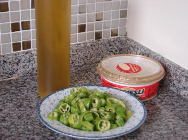 Yoğurtlu Biber Kızartması - Yapılışı (1/12) 