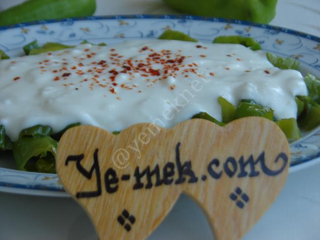 Yoğurtlu Biber Kızartması - Yapılışı (10/12) 