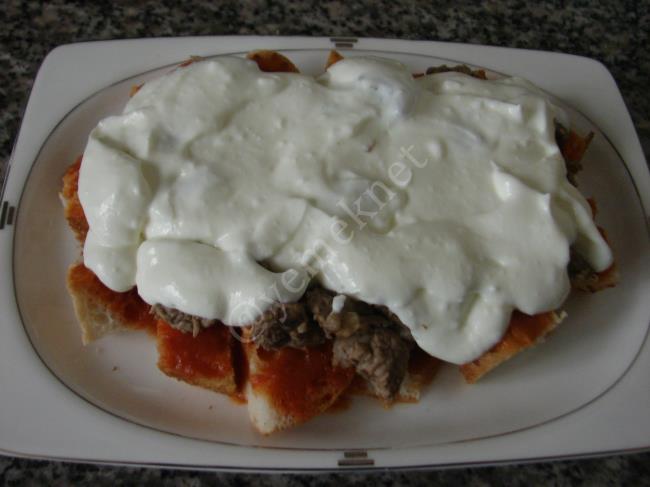 Pideli Yoğurtlu Kebap - Yapılışı (10/16) 