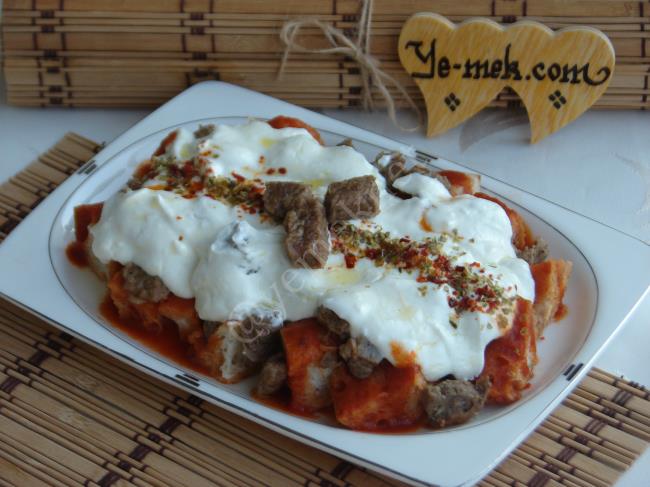 Pideli Yoğurtlu Kebap - Yapılışı (13/16) 