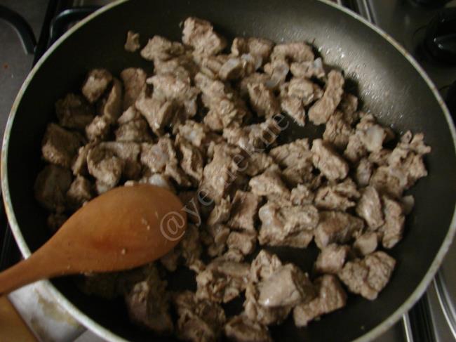 Pideli Yoğurtlu Kebap - Yapılışı (4/16) 