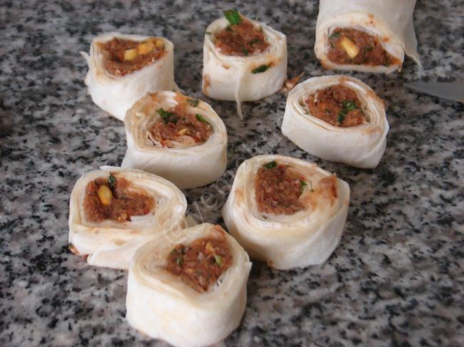 Yufkalı Şiş Kebap - Yapılışı (9/16) 