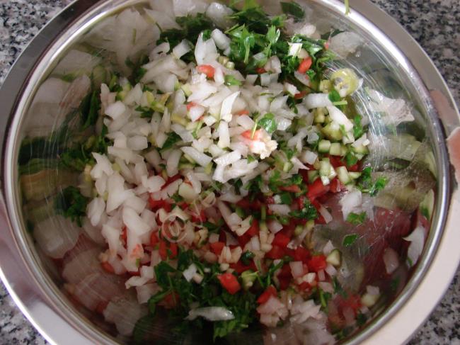 Acılı Ezme Salatası - Yapılışı (2/12) 