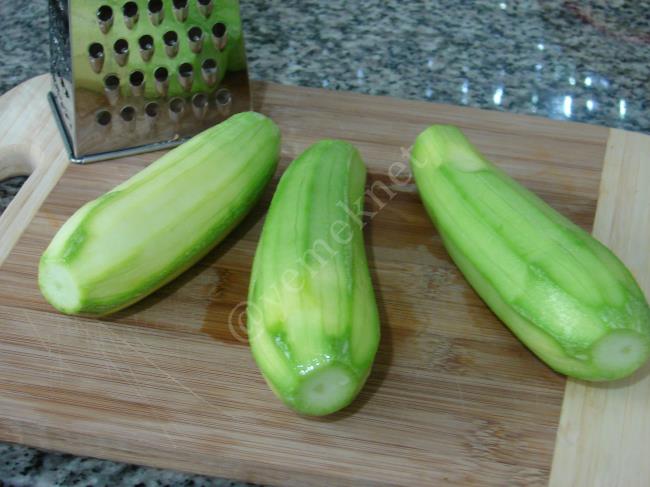 Cevizli Kabak Salatası - Yapılışı (2/12) 