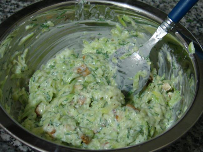 Cevizli Kabak Salatası - Yapılışı (7/12) 