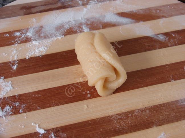 Gül Tatlısı (Gülpare) - Yapılışı (11/20) 