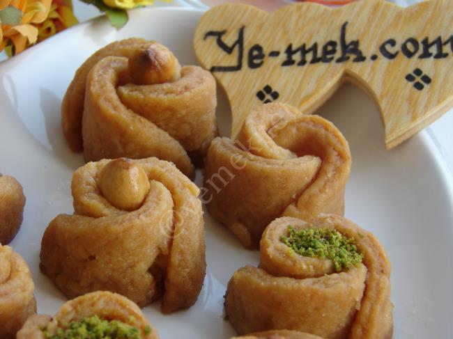 Gül Tatlısı (Gülpare) - Yapılışı (18/20) 