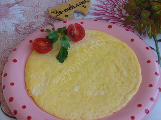 Kaşarlı Sütlü Omlet - Yapılışı (7/12) 