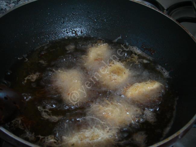 Kadayıflı Tavuk Pane - Yapılışı (8/12) 