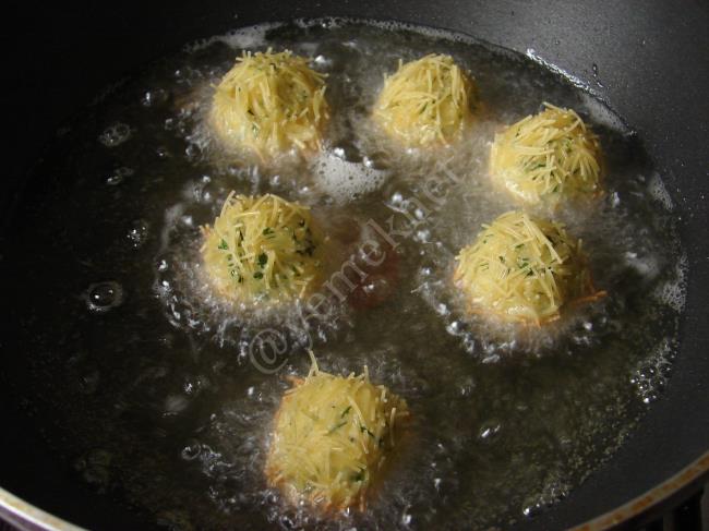 Patatesli Kirpi Köfte - Yapılışı (9/12) 