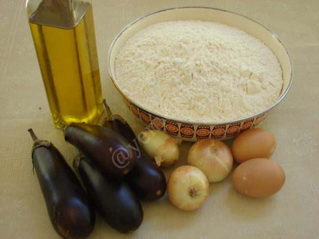 Patlıcanlı Çarşaf Böreği - Yapılışı (1/16) 