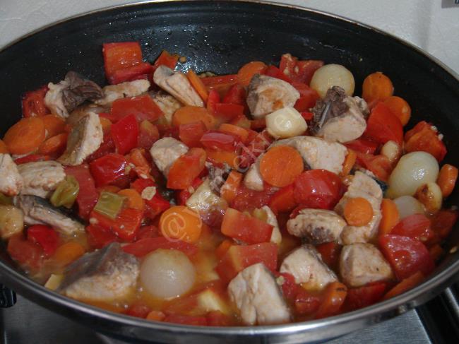 Sebzeli Palamut Sote - Yapılışı (11/16) 