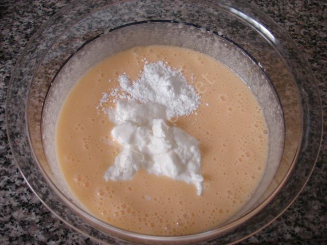 Çikolata Parçacıklı Kakaolu Muffin - Yapılışı (4/16) 