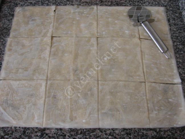 Şöbiyet (Baklavalık Yufkadan) - Yapılışı (9/20) 