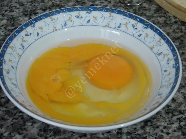 Fırında Lorlu Patatesli Omlet - Yapılışı (2/16) 