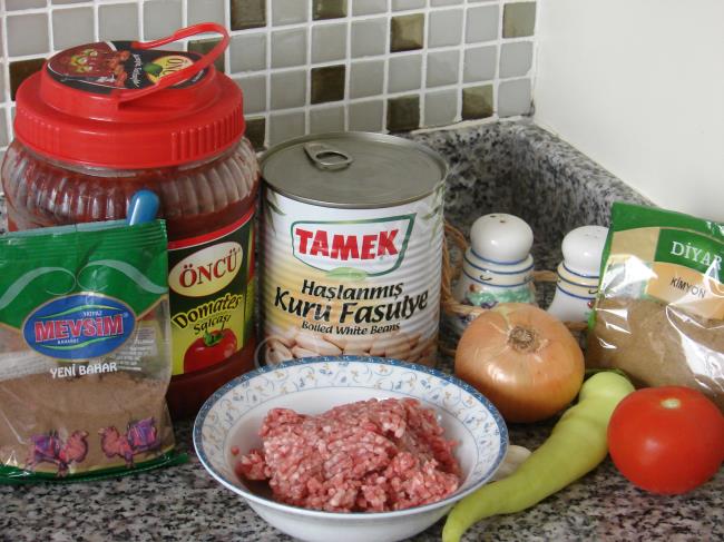 Köfteli Kuru Fasulye - Yapılışı (1/12) 
