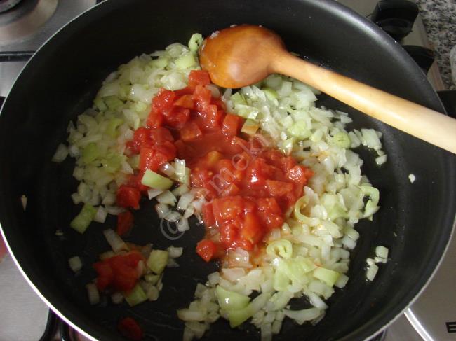 Köfteli Kuru Fasulye - Yapılışı (5/12) 