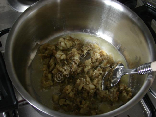 Köz Patlıcan Çorbası - Yapılışı (5/16) 