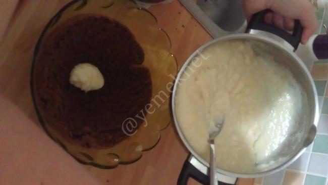 Muhallebili Köstebek Pasta Nasıl Yapılır? (19/24) Resimli Yemek Tarifleri