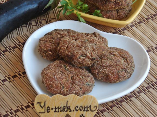 Közlenmiş Patlıcan Köftesi (Kıymasız) - Yapılışı (10/12) 