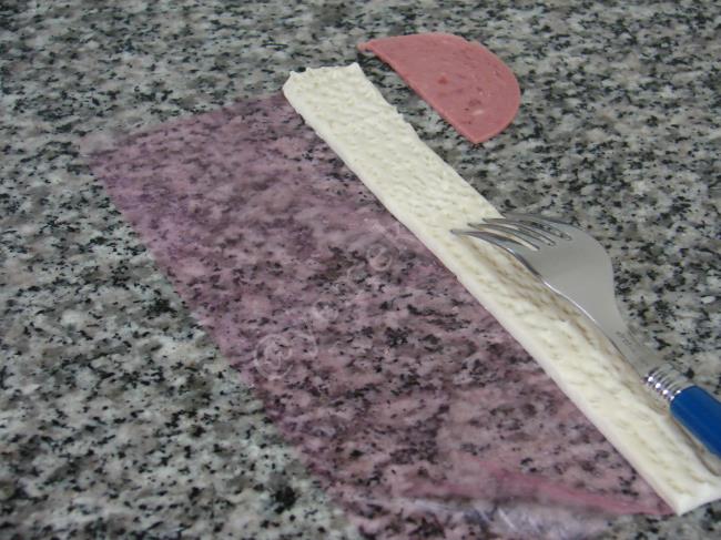 Salamlı Milföy Gülleri - Yapılışı (4/16) 