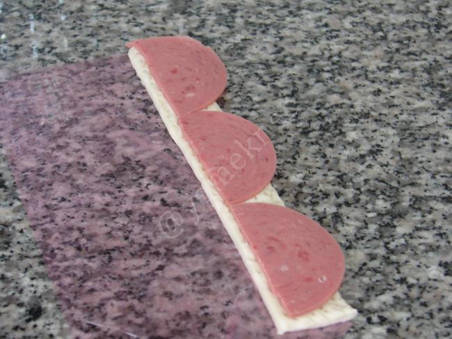 Salamlı Milföy Gülleri - Yapılışı (5/16) 