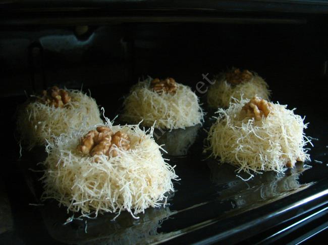 Cevizli Fincan Kadayıfı - Yapılışı (10/16) 