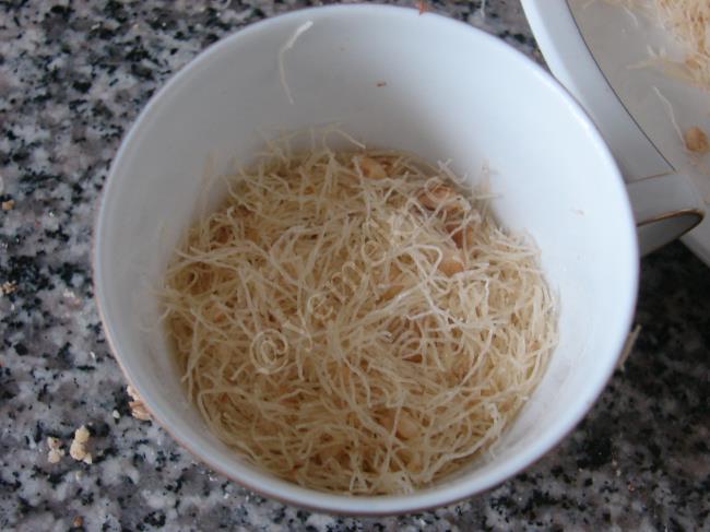 Cevizli Fincan Kadayıfı - Yapılışı (8/16) 