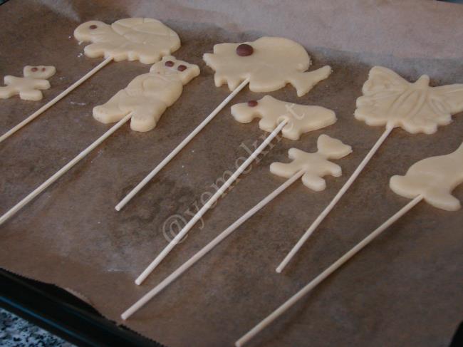 Hayvan Motifli Bisküviler - Yapılışı (8/12) 