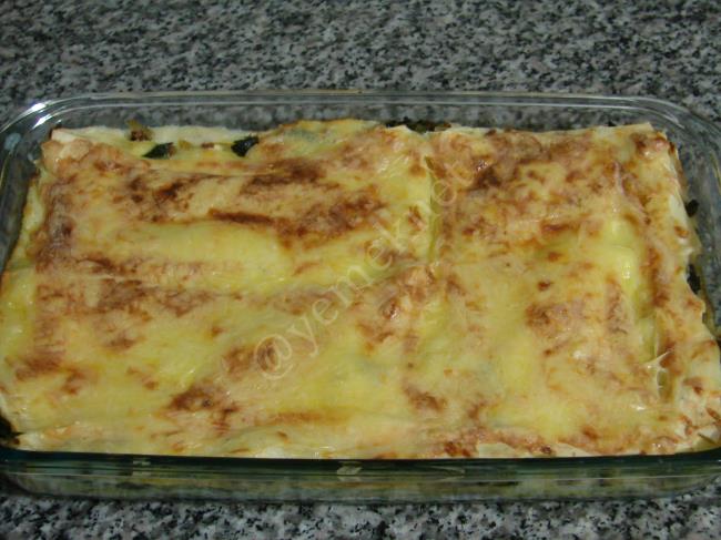 Ispanaklı Kıymalı Lazanya - Yapılışı (13/16) 