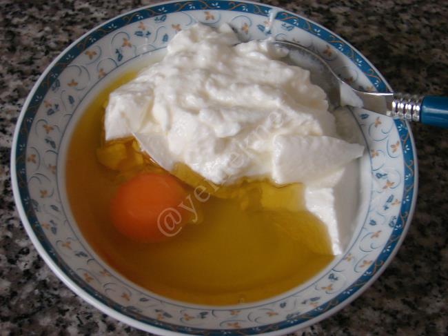 Mantarlı Rulo Börek - Yapılışı (5/12) 